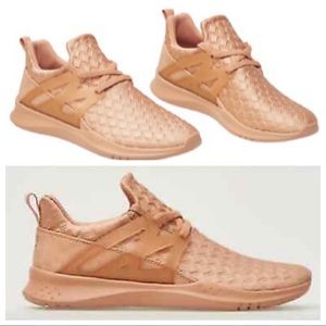 Fabletics Quilted Indio Sneaker Camel Blush Pink Sneaker Workout Running Shoe